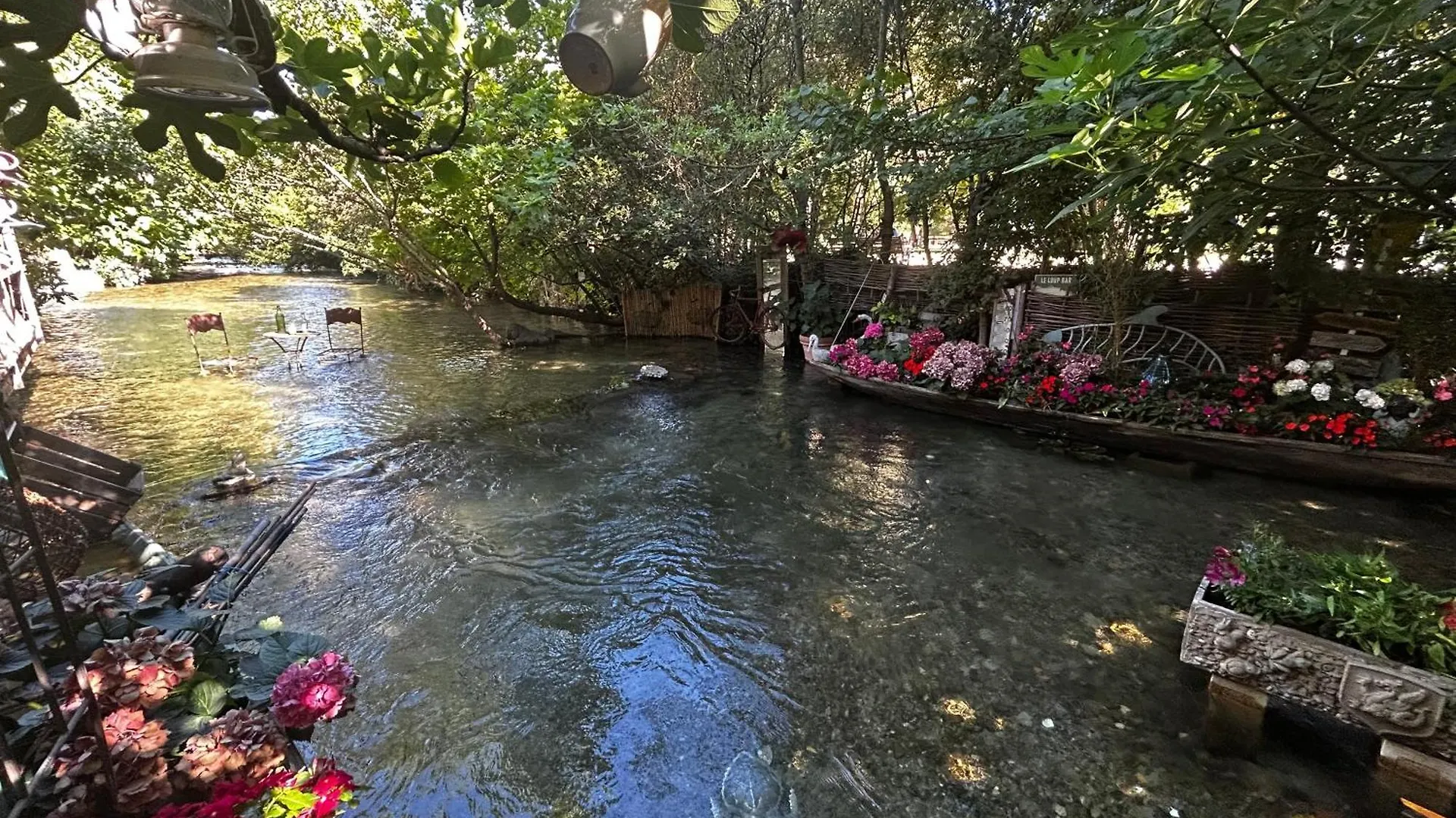 Au Clair Ventoux B & B - Spa Saint Didier  Couette-café Saint Didier (Vaucluse)