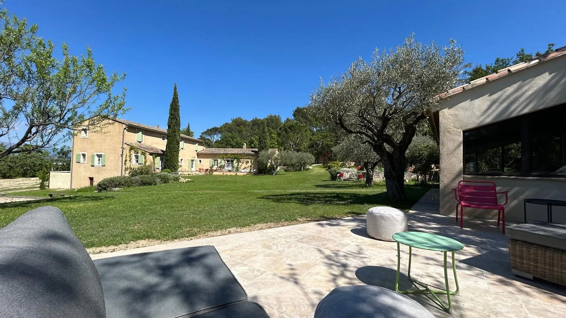 Au Clair Ventoux B & B - Spa Saint Didier  France